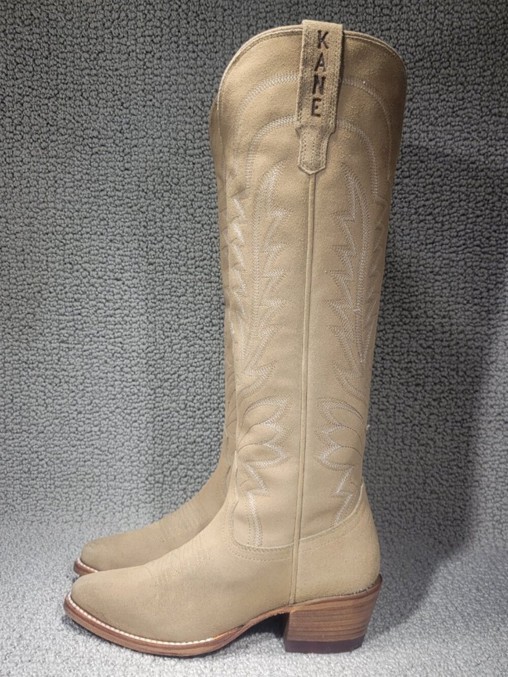 Tecovas The Annie Women's US Size 5.5B Fawn Suede Pull on Cowgirl Boots